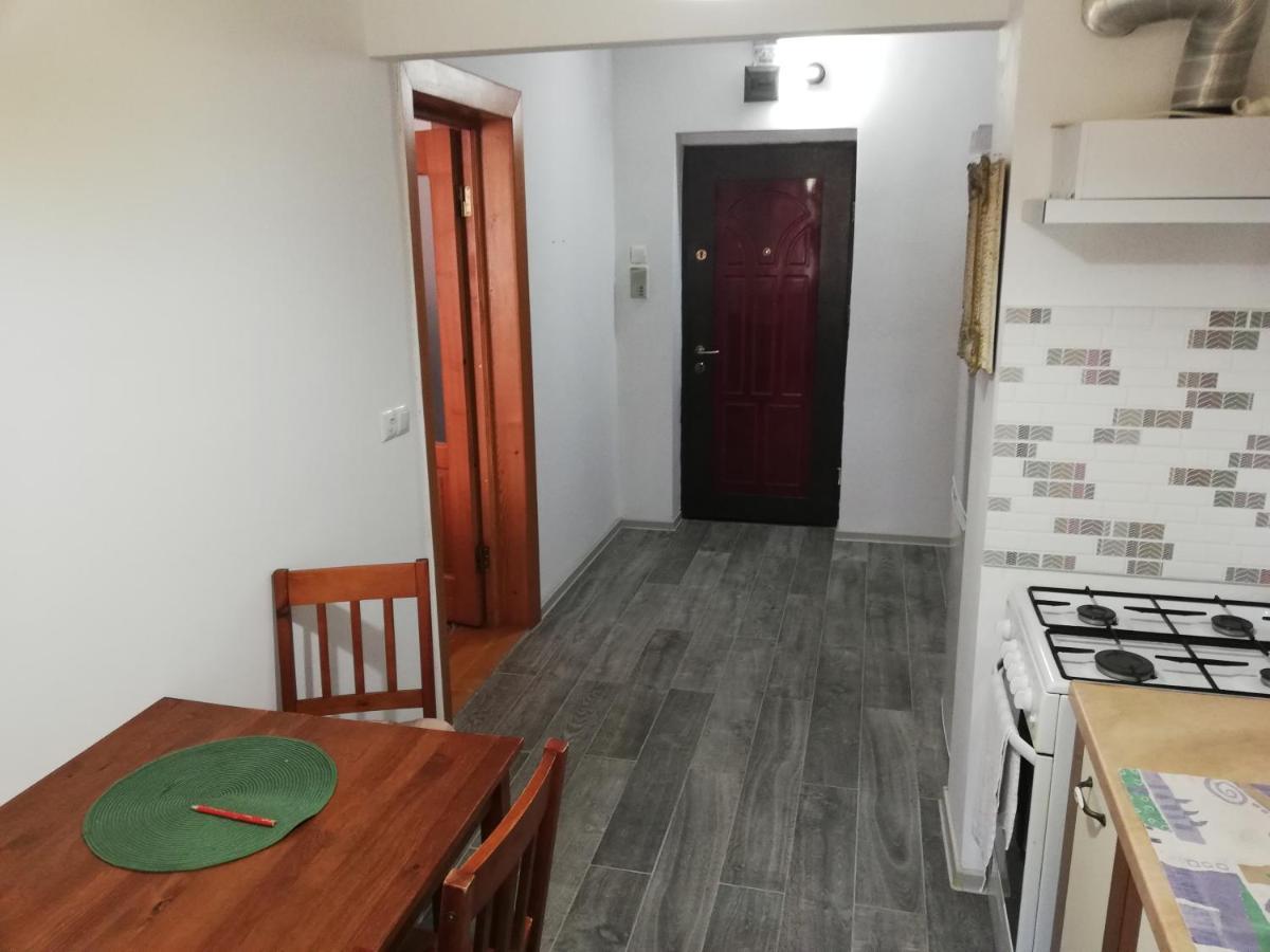 Valeria Apartament Διαμέρισμα Onesti Εξωτερικό φωτογραφία